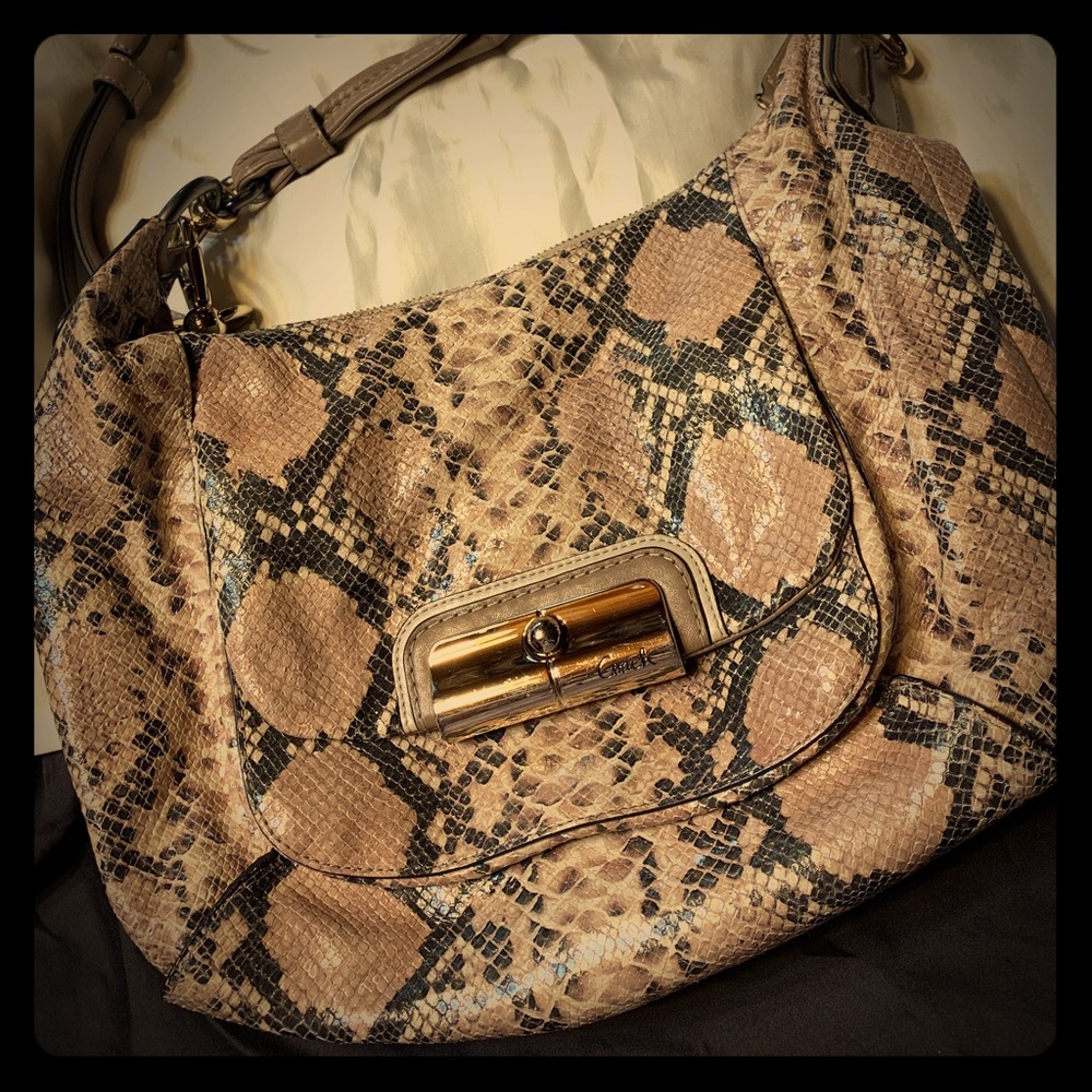 Medium Coach bag with detachable shoulder …